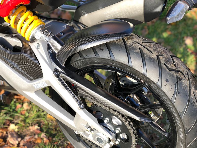 rearhugger with chain guard Carbon for Ducati Multistrada V4