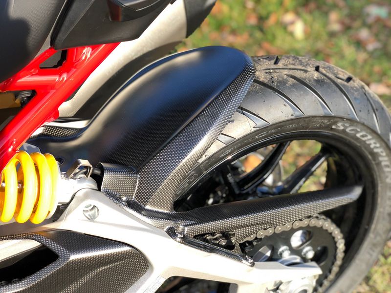 rearhugger with chain guard Carbon for Ducati Multistrada V4
