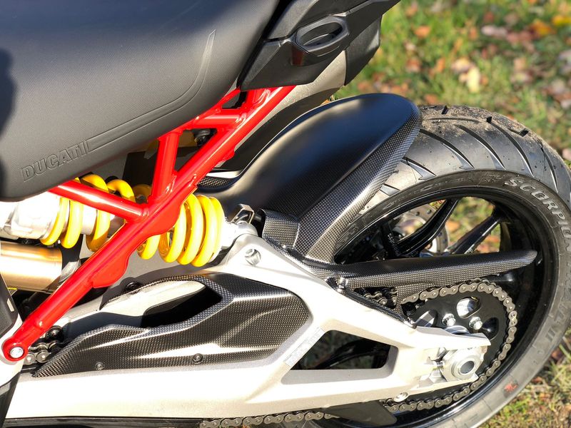 front chain cover Carbon for Ducati Multistrada V4