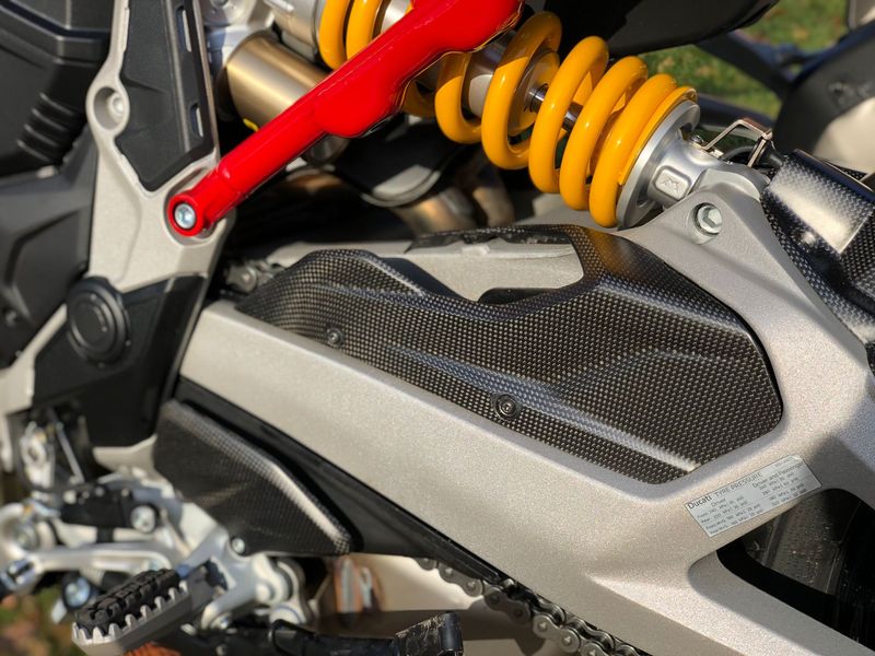 front chain cover Carbon for Ducati Multistrada V4