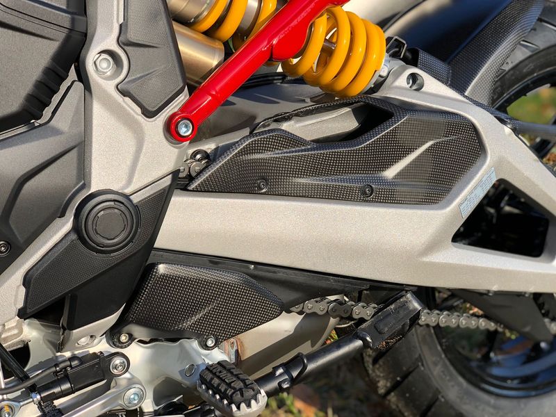 front chain cover Carbon for Ducati Multistrada V4