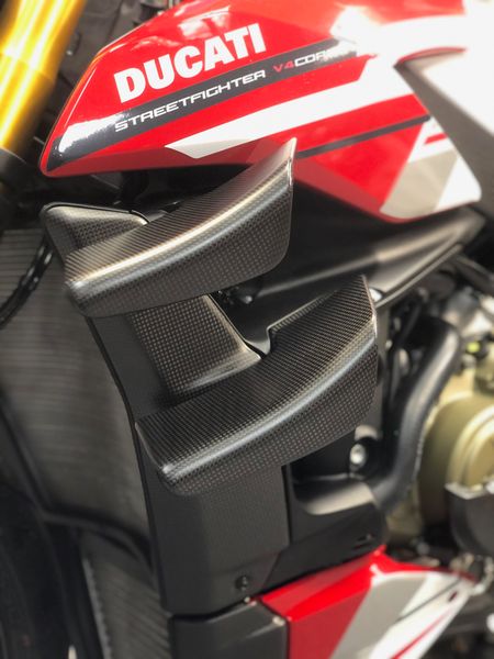 Winglets carbon for Ducati Streetfighter V4 V2