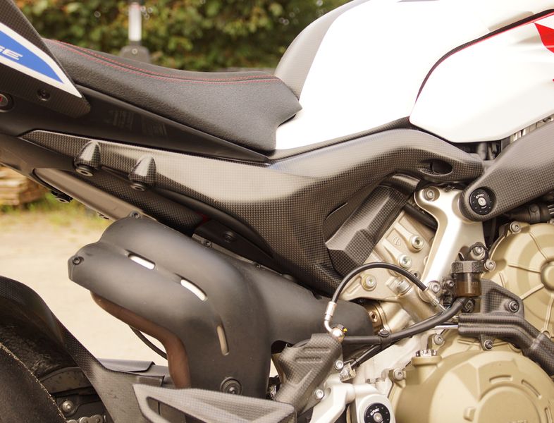 tail panels carbon Ducati Streetfighter V4