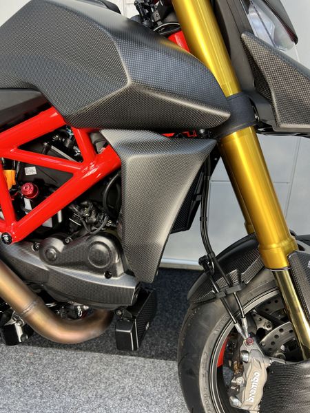 Cooler covers carbon for Ducati Hypermotard 950
