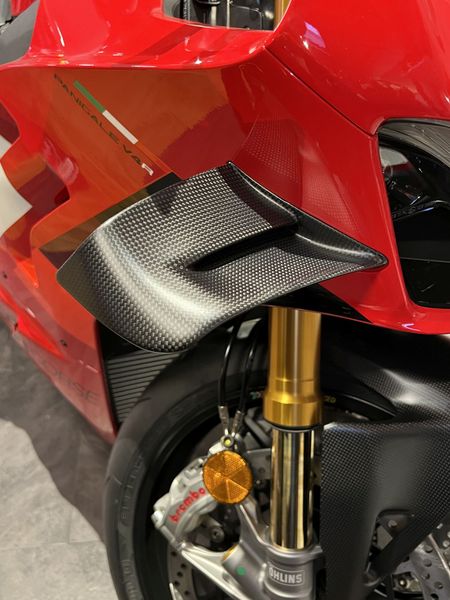 carbon fiber winglets Ducati Panigale V4