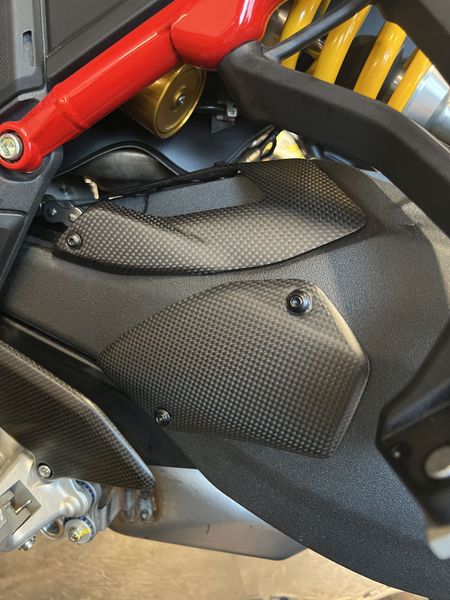 swing arm protector carbon for Ducati Multistrada V4 Pikes Peak / RS