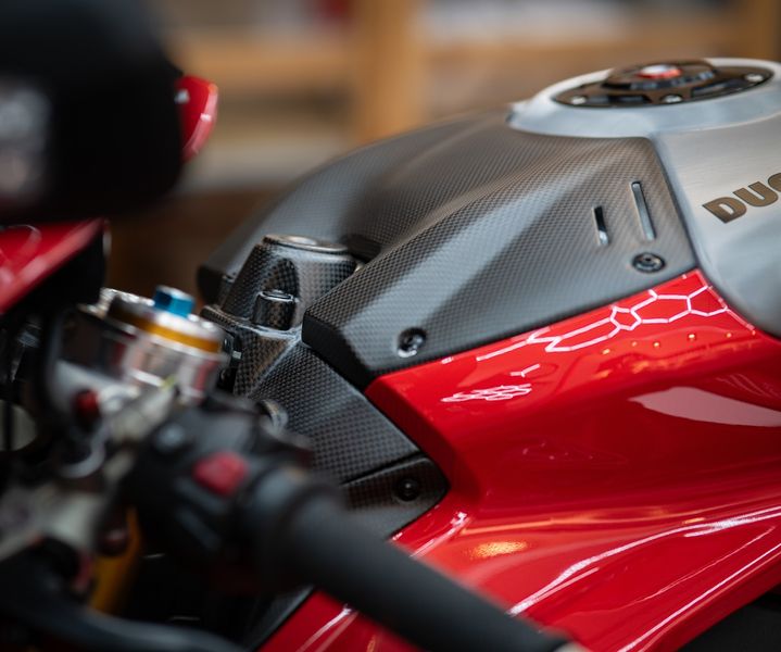 Tank cover carbon performance style for Ducati Panigale V4 2022-2024