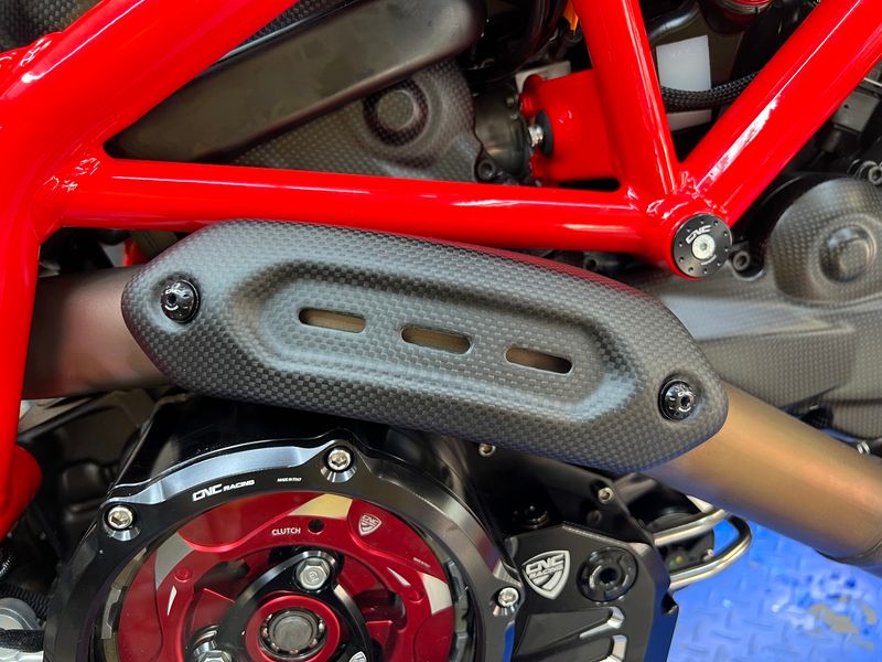 heat guard carbon fiber for Ducati Hypermotard 950