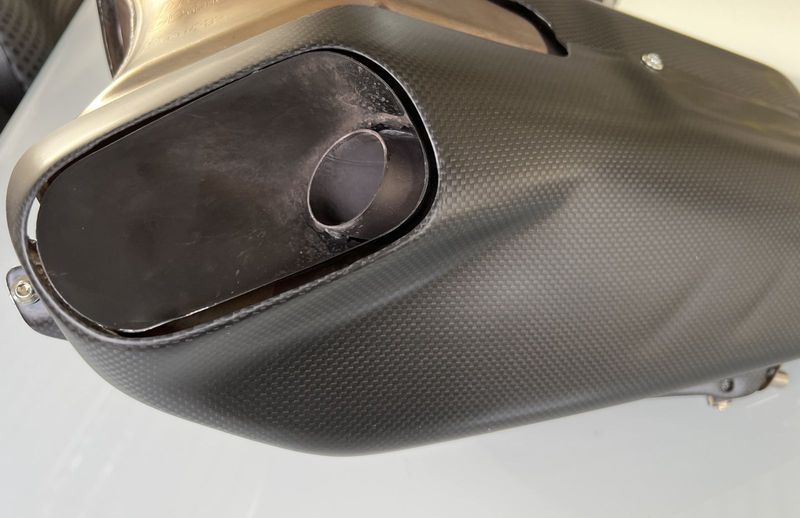 exhaust cover carbon fiber Ducati Streetfighter V4 Panigale V4