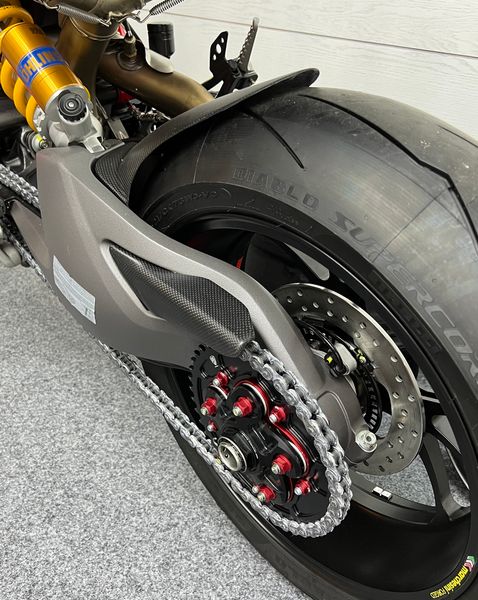 chain guard short carbon for Hypermotard 950 939