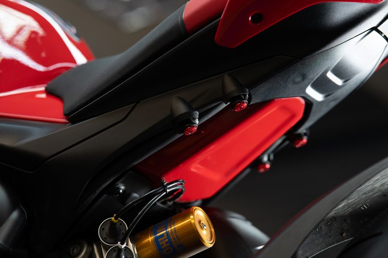 Ducati screw blanking plugs underseat red 4 pieces