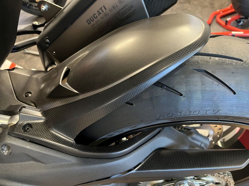 rear hugger carbon fiber for Ducati Multistrada V4 RS Pikes Peak /RS