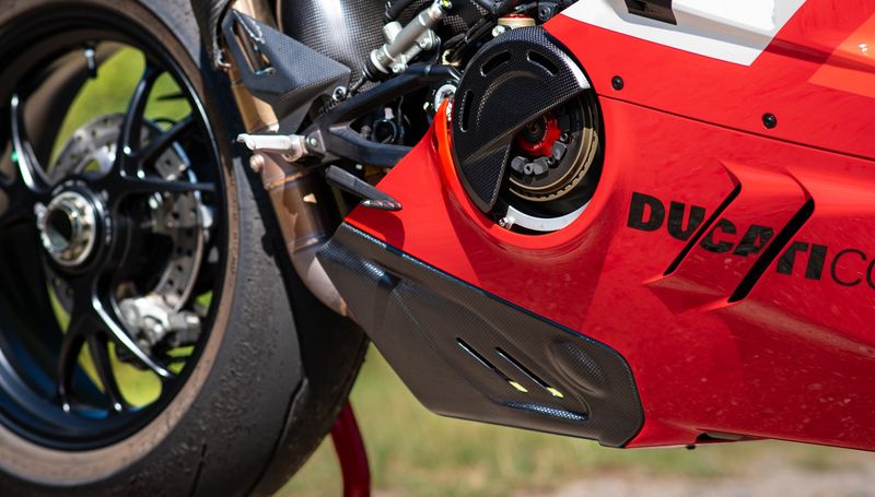 exhaust cover carbon for Ducati Panigale V4