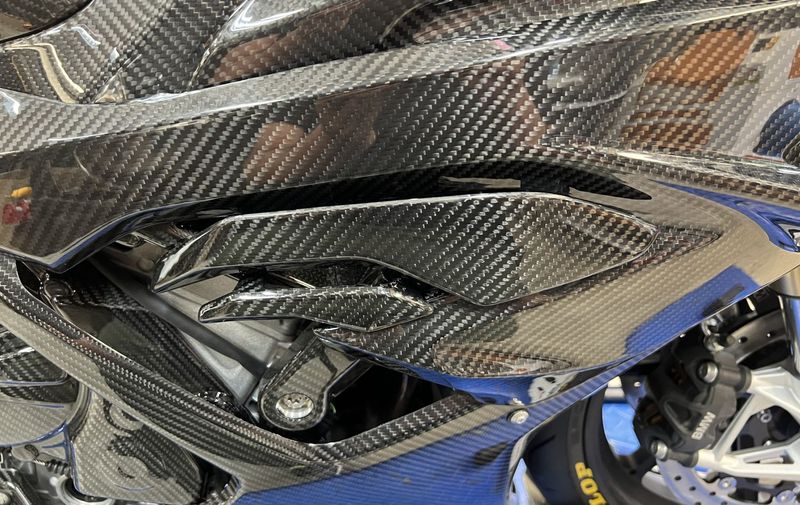 side inlet carbon for BMW S 1000 RR 2023-