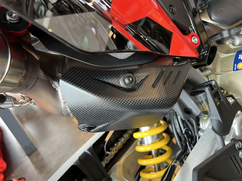 small exhaust cover carbon fiber Ducati 698 Mono