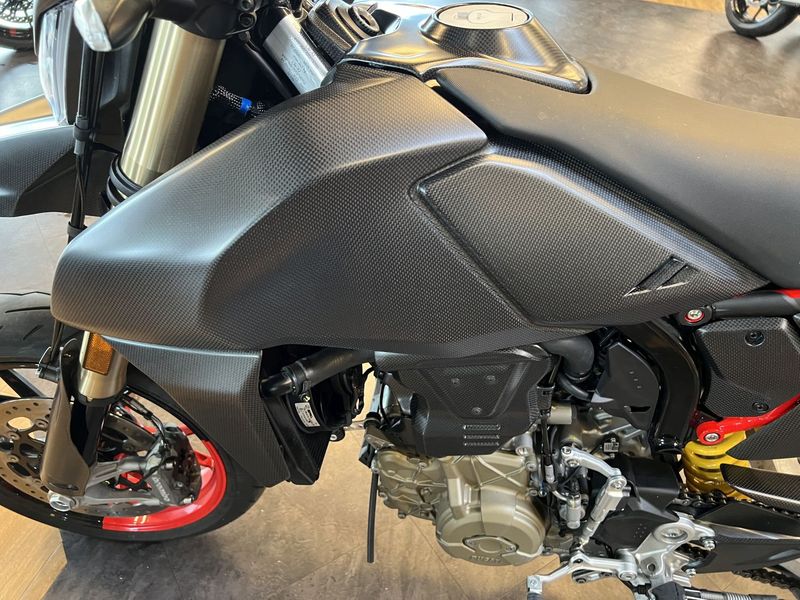 fuel tank panels carbon fiber Ducati 698 Mono