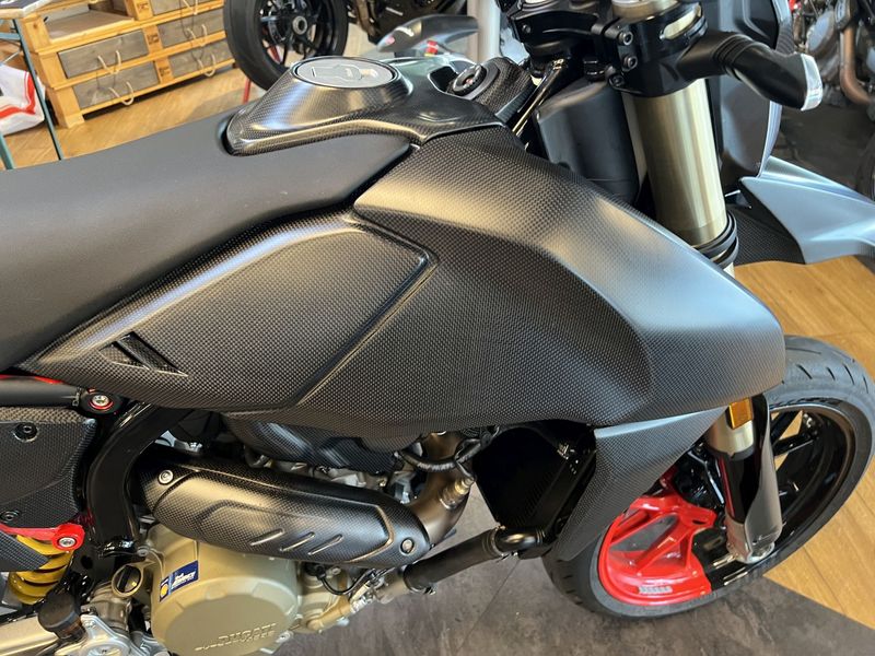 fuel tank panels carbon fiber Ducati 698 Mono
