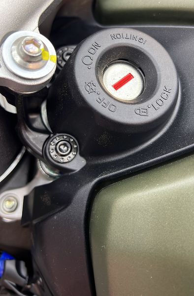 Ducati V2 V4 titanium bouten sleutelbeschermer zwart