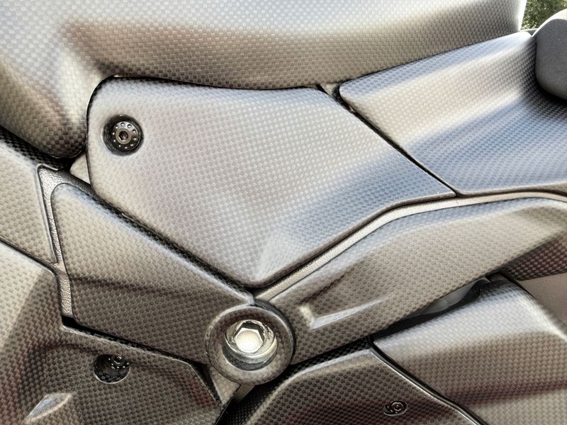 tank side covers carbonfiber Ducati Panigale Streetfighter V4 2025-