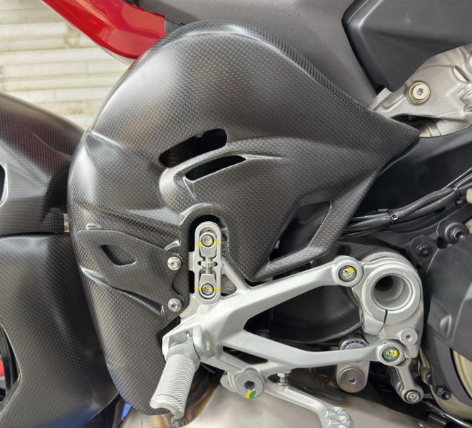 heatguard carbonfiber Ducati Panigale Streetfighter V4 2025-