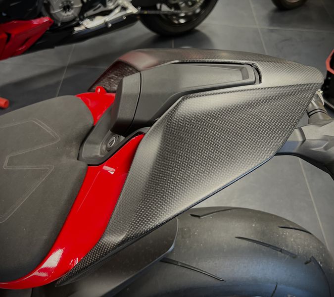 seatcover carbonfiber Ducati Panigale Streetfighter V4 2025-