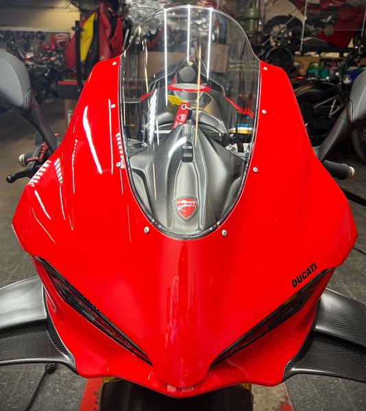 windscreen cover carbonfiber Ducati Panigale V4 2025-