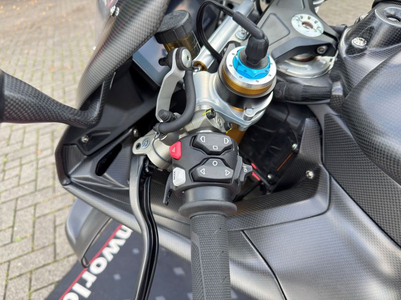 innner side covers carbonfiber Ducati Panigale V4 2025-
