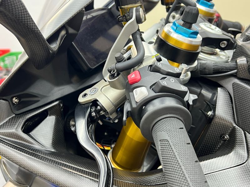 innner side covers carbonfiber Ducati Panigale V4 2025-