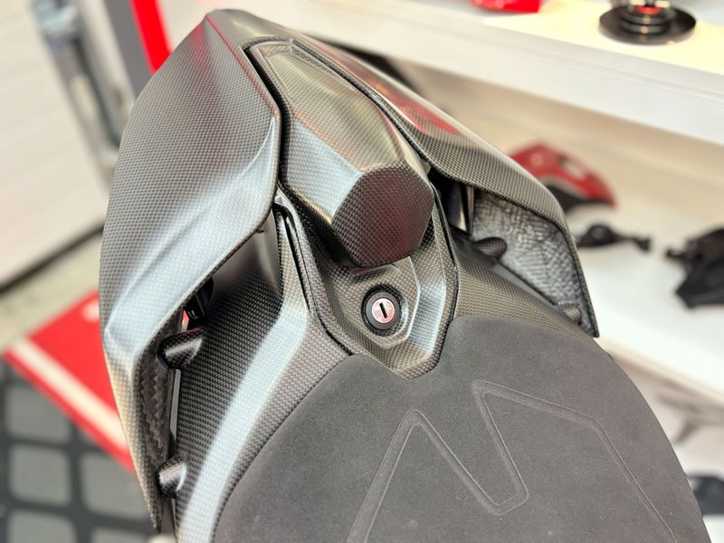 subframe bracket carbonfiber Ducati Panigale V4 2025-