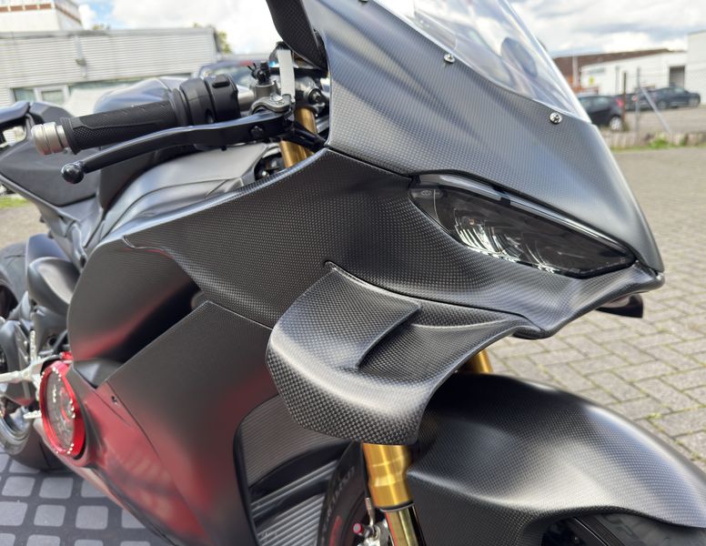 lower front fairing carbonfiber Ducati Panigale V4 2025-