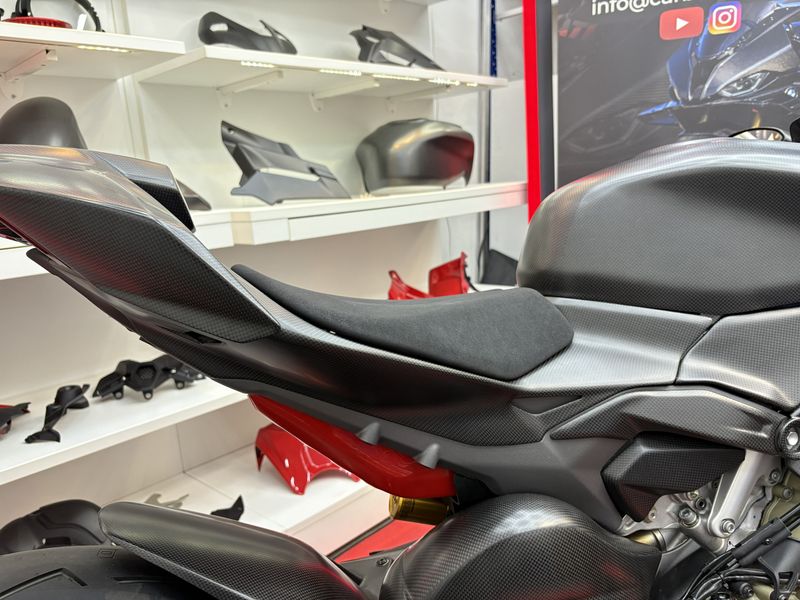 seat panels carbonfiber Ducati Panigale Streetfighter V4 2025-