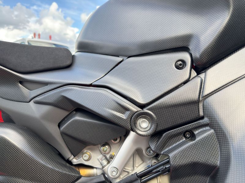 frame covers carbonfiber Ducati Panigale Streetfigher V4 2025-