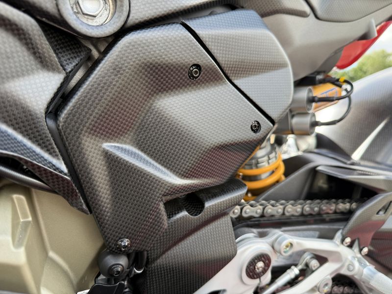 air filter covers carbonfiber Ducati Panigale Streetfighter V4 2025-