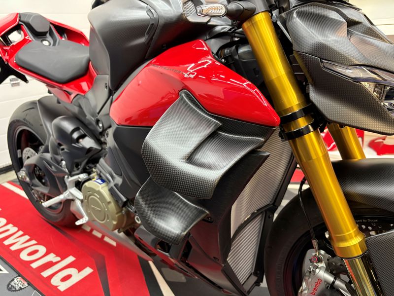 kit wings carbonfiber Ducati Streetfighter V4 2025-