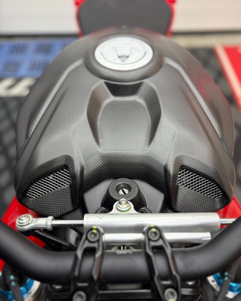 tankcover carbonfiber Ducati Streetfighter V4 2025-