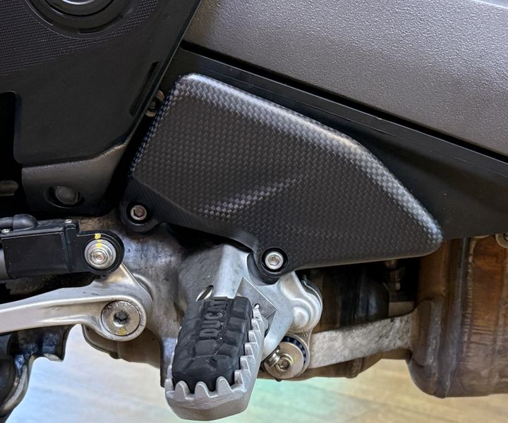heel guards carbon for Ducati Multistrada V4 RS