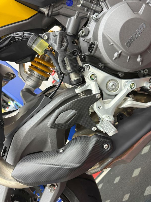 bracket carbon fiber Ducati V2 2025-