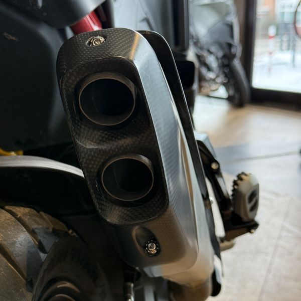 exhaust cover small carbon for Ducati Multistrada V4S 2025