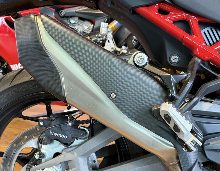 exhaust cover small carbon for Ducati Multistrada V4S 2025