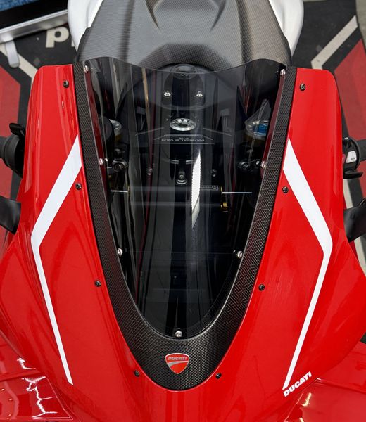 carbon fiber windscreen Ducati Panigale V4 2025-