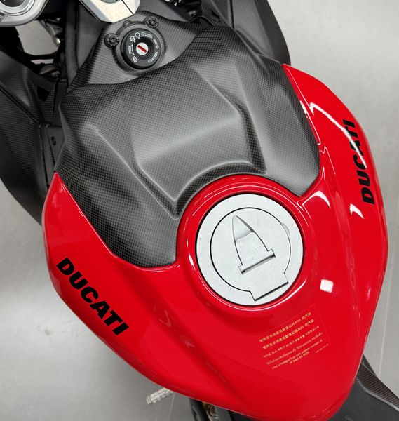 tankcover carbonfiber Ducati V2 2025-