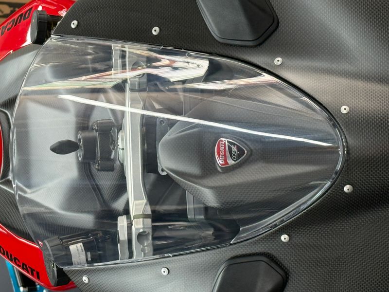 cockpit cover carbonfiber Ducati V2 2025-