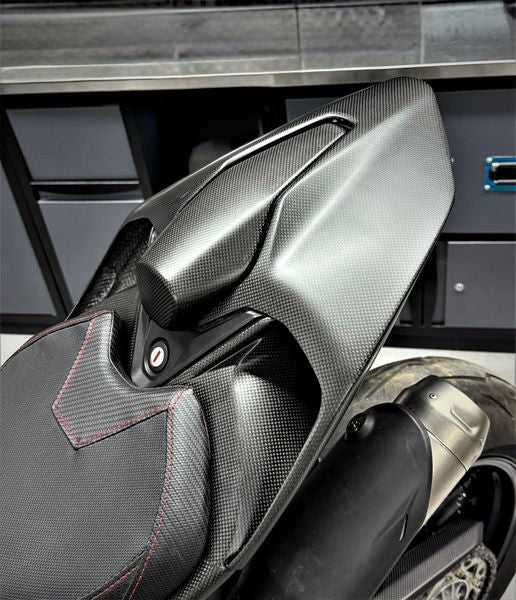 seat cover carbonfiber Ducati V2 2025-