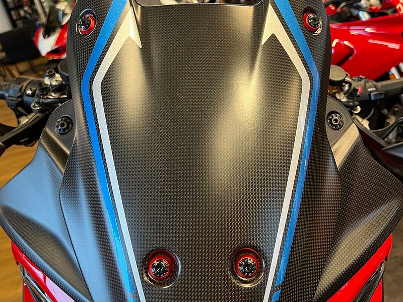 Screw Kit red/black windscreen for Ducati Multistrada V4