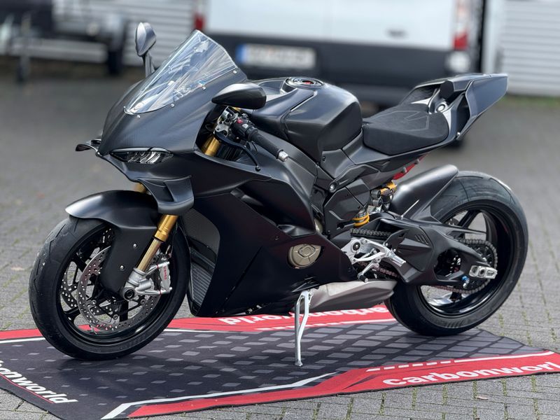 Chainguard Cover Carbon Fiber Ducati Panigale Streetfighter V4 2025-
