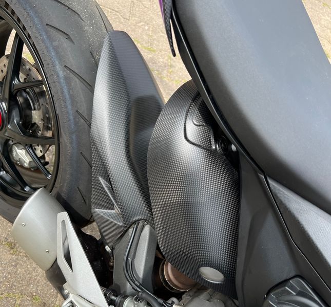 heat guard carbon fiber for Ducati Panigale V2, Streetfighter V2