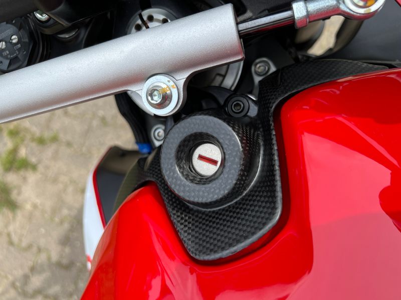 key guard carbon fiber Ducati Streetfighter V2