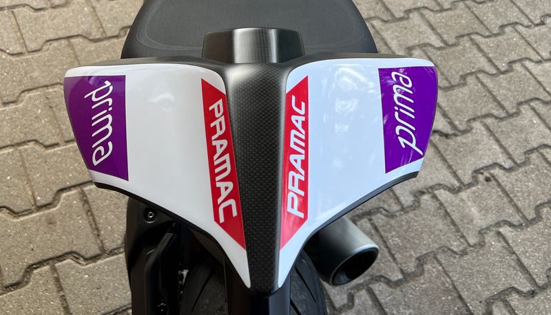 seat cover kit carbon Ducati Panigale V4 V2, Streetfighter V4 V2