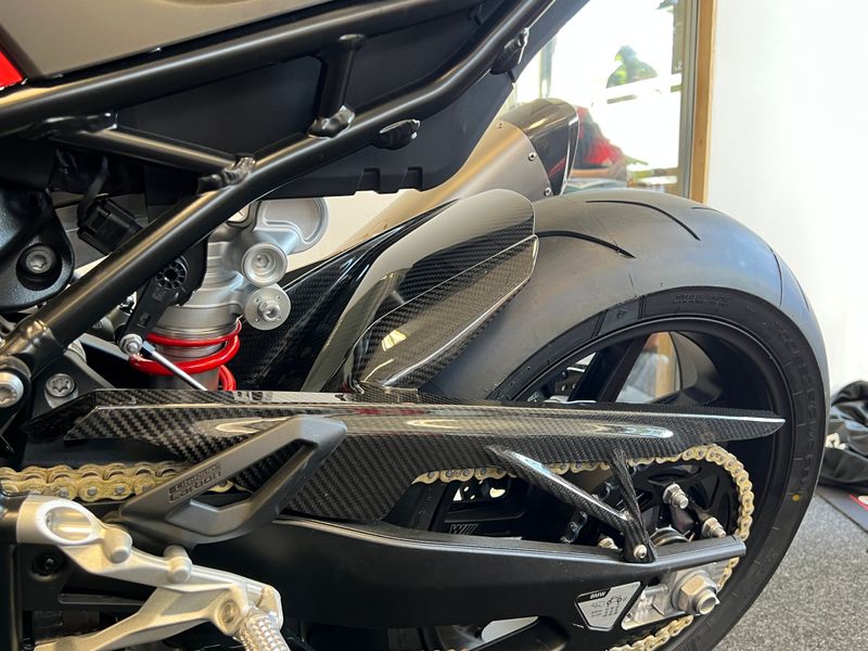 rear hugger carbon for BMW