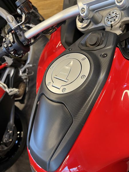 tank cover carbon for Ducati Multistrada V4